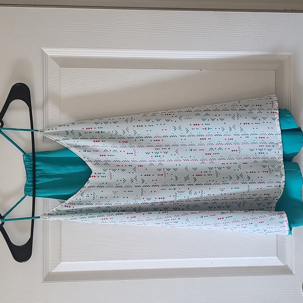 Beautiful reversible camisole. Business casual or dressy!